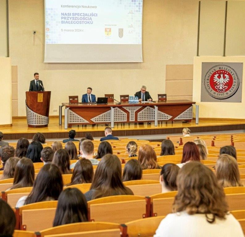 Nasi specjaliści przyszłością Białegostoku – konferencja na Wydziale Prawa Uniwersytetu  w Białymstoku